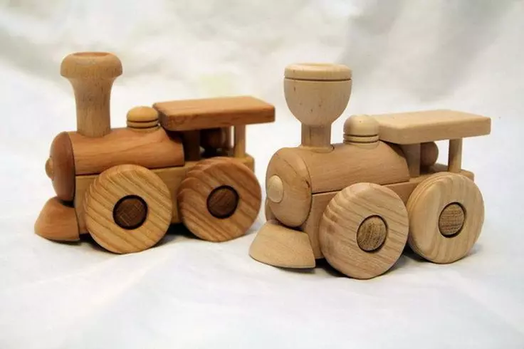 Modello di giocattolo in legno